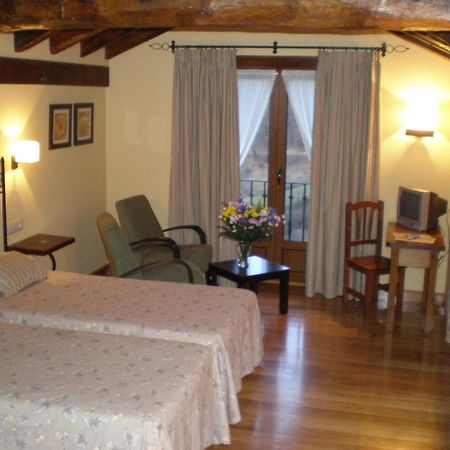 La Posada De Cucayo Dobres Exteriör bild