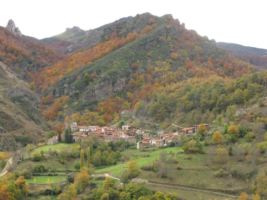 La Posada De Cucayo Dobres Exteriör bild