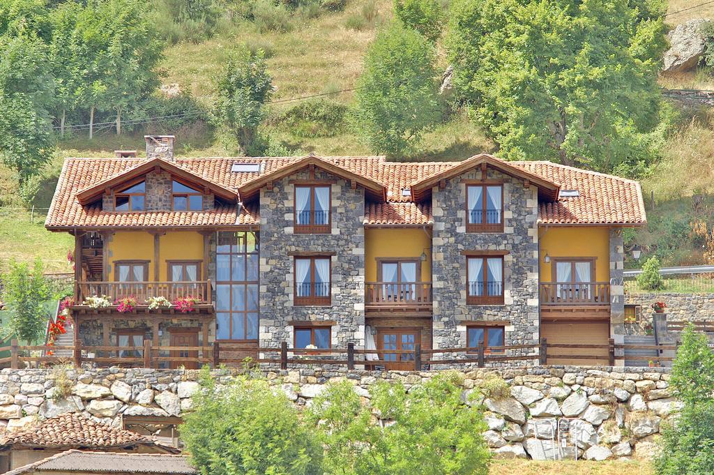 La Posada De Cucayo Dobres Exteriör bild