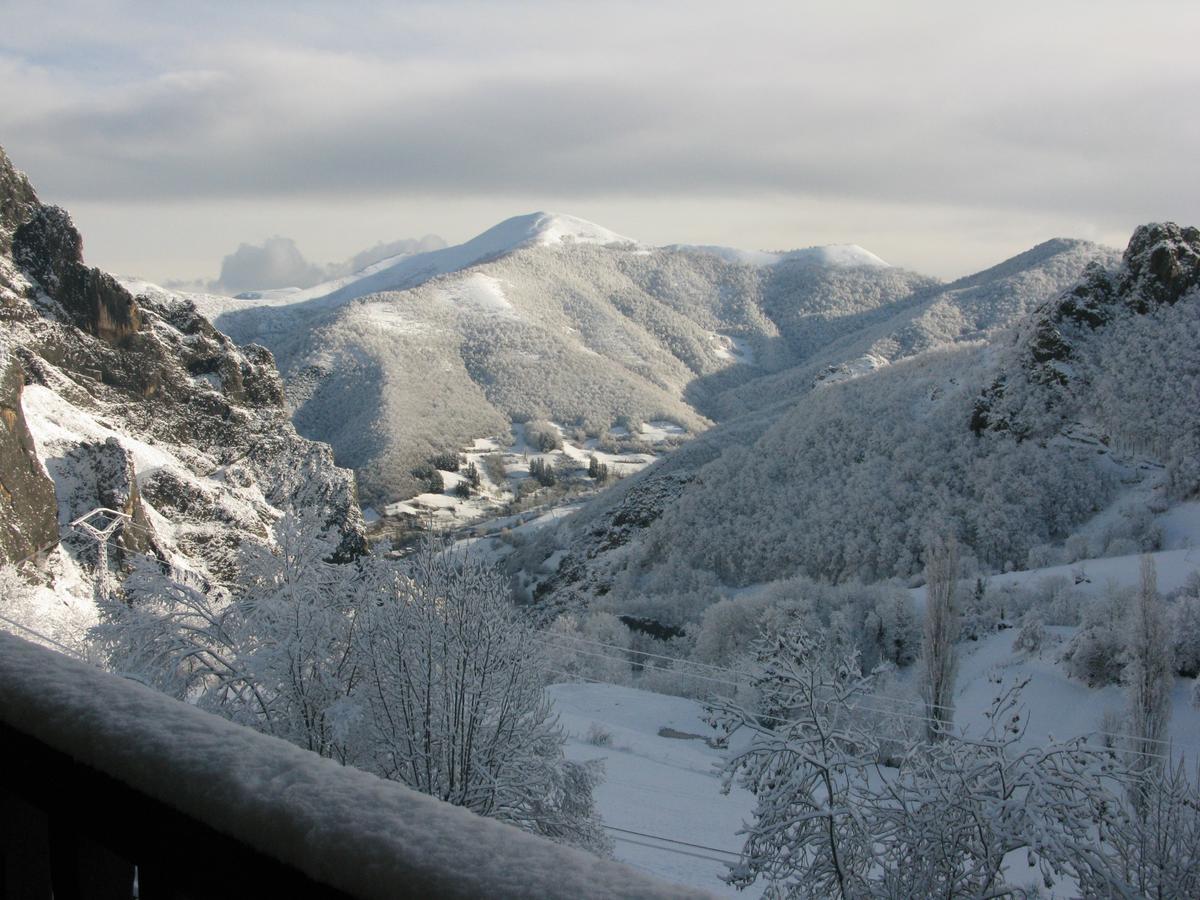 La Posada De Cucayo Dobres Exteriör bild