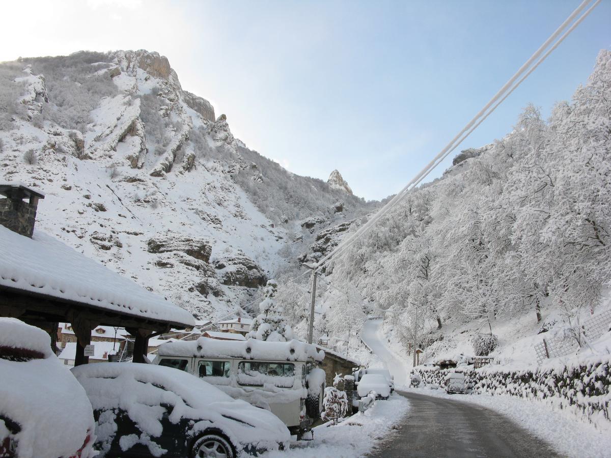 La Posada De Cucayo Dobres Exteriör bild